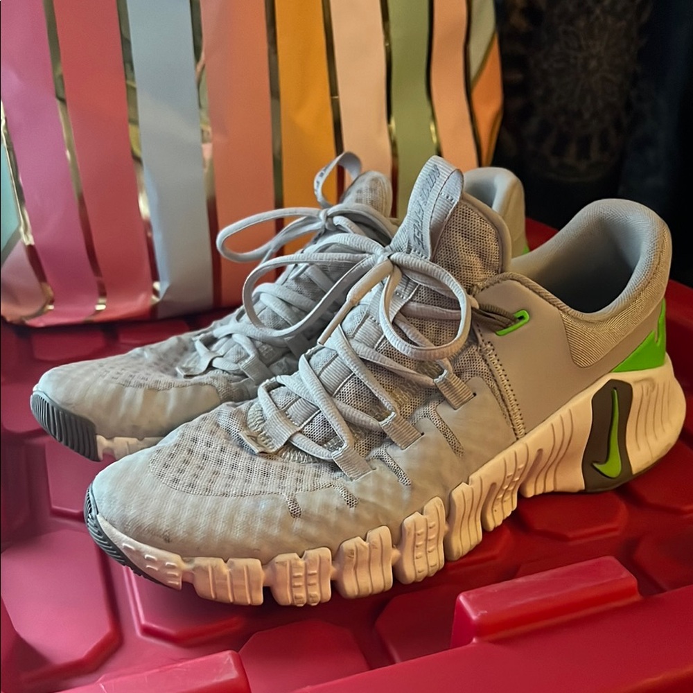 Nike Light Gray Athletic Sneakers